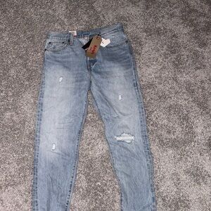 Levi's Light Blue Distressed Women’s Jeans